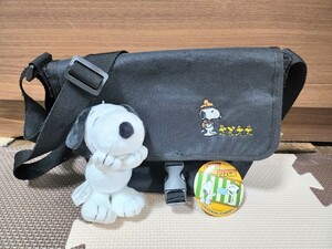 LOGOS.スヌーピーショルダーバッグ、ユニバーサルスタジオジャパンに下げて行こう♪ボディーバック♪スヌーピーマスコット付き♪