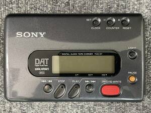 真959【SONY/ソニー】SONY『TCD-D7』DATウォークマン ポータブル DAT プレイヤー