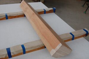 ボセ 角材 材木 1057×139×106（三角材） 20年乾燥 新品