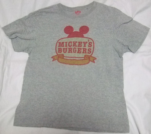 MickeyのTシャツ/グレー,SIZE:S,UT＆Disney/。