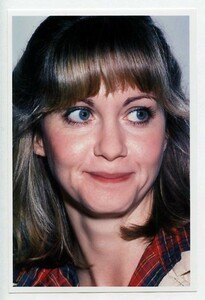 ［フォト4x6］ オリビア・ニュートン・ジョン Olivia Newton John 77A 写真(小) オリヴィア