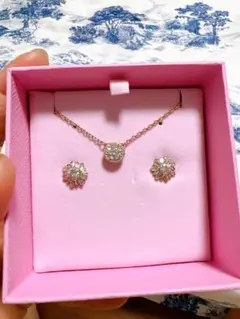 swarovski ネックレスとピアス　セット