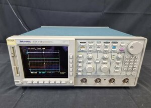 ★在庫処分セール★「正常動作」テクトロニクス TDS744A ディジタルオシロスコープ 500MHz, 4ch, 2GS/s Tektronix [1135]