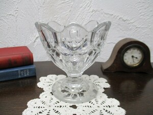 ガラス製 コンポート 脚付き 小物入れ フラワーベース 花瓶 花器 インテリア雑貨 イギリス 英国 アンティーク glass 1542f