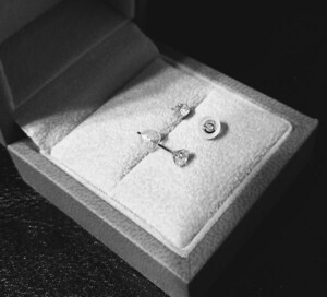 ※☆☆最上級ホワイトゴールドピアス☆☆5mm※★宝石店お墨付き商品★ＷＧダイヤモンドピアス1.45ｃｔ 高級ペア