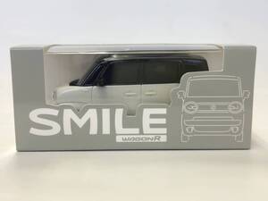 【未使用美品】スズキ ワゴンR　SMILE ノベルティ プルバックカー/ミニカー　ピュアホワイト/ブラック２トーンルーフWAGON R【非売品】