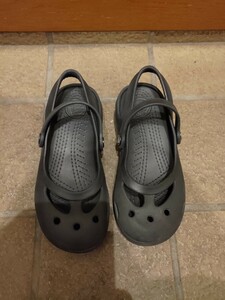 送料無料　crocs　クロックス　シャイナ　C12 18.5～19