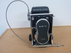 マミヤ　MAMIYA C220　MAMIYAーSEKOR１：２.８　ｆ＝８０ｍｍ　動作品　ケーブルレリーズ付き