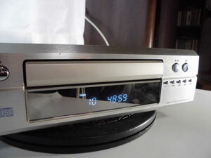 〓 05年製お洒落 デノンのCDプレーヤー DCD-F101, ベルト新品,並品,3M保証 〓 DENON, D-F101 [066]