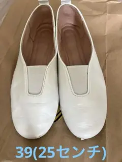 【ZARA】ストレッチディテール レザー フラットシューズ