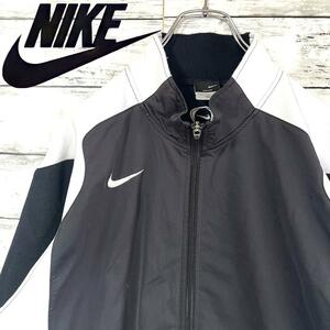 【人気商品】NIKE トラックジャケット　プリントデザイン　L C450