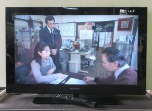 少し前の型ですが映りはGood♪　SONY（ソニー）　32V型デジタルハイビジョン液晶テレビ　BRAVIA（ブラビア）　KDL-32CX400