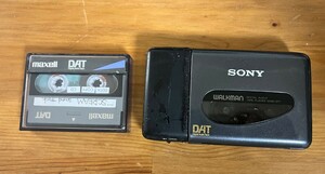 【②-D5】 SONY ソニーWALKMAN ウォークマンWMD-DT1 DAT カセットテープ付き コレクション レトロ