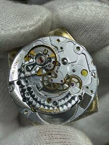  【ジャンク品】Waltham ウォルサム 自動巻き ムーブメント パーツ 一部欠損 ベース ETA Cal.2892A2 風防付属【現状】№64287