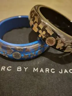 【2本セット】MARC BY MARC JACOBS　バングル　ブラック　ブルー