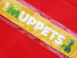 ロゴテープキーホルダー/MUPPETS/マペッツ/キーリング/ディズニー/イエロー★新品未使用/送料込み★