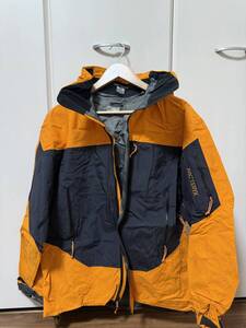 【中古・希少品】ARC’TERYX(アークテリクス)×BEAMS(ビームス)／35周年モデル スティンガーSV ジャケット メンズ Mサイズ