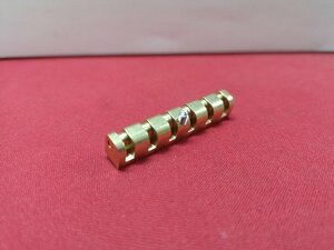 ■ギターパーツ 5000円以上で送料無料★43mm 真鍮製 Roller Nut ブラス ローラーナット 6弦 エレキ・ギター 交換や改造に！ G1P22293