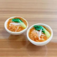 担々麺のピアス