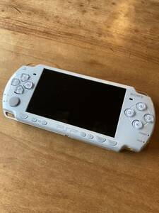 PSP 2000シリーズ　プレイステーションポータブル ソニー SONY Portable 動作未確認
