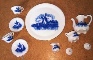 ティーポット 皿　コップ 食器 陶器 セット　ぷちサンプル ドールハウス　人形 小物　ミニチュアハウス　
