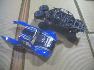 ☆トラクサス　ＵＤＲ　アンリミテッドデザートレーサー　青　ＲＴＲ　（未使用）☆