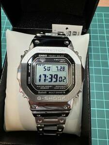 一円スタート 極美品 箱説タグ付G-SHOCK GMW-B5000D-1JF タフソーラー 電波受信 マルチバンド6 Bluetoothモバイルリンク メタルバンド