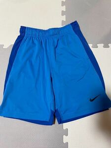 キッズ　NIKE ナイキ DRI-FIT ショートパンツ ハーフパンツ ドライ素材　140〜150