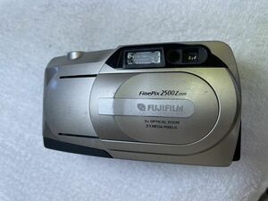 FinePix 2500Z