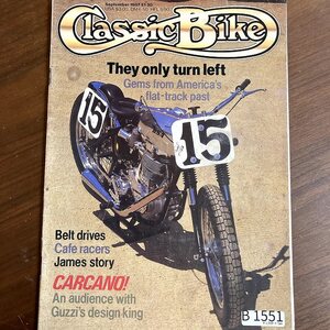 B1551　1987 年　「Classic Bike」クラシックバイク 英国 旧車 雑誌　ヴィンテージバイク　英国車 　　ビンテージ　自動車