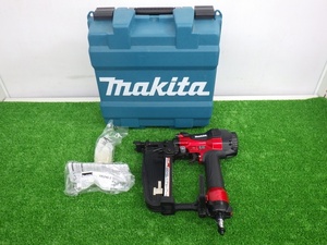 中古品 makita マキタ 高圧 フロアタッカ ステープル幅11.3mm AT1150HA ケース付 併