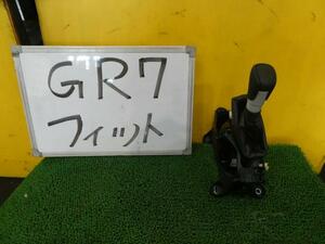 フィット 6BA-GR7 シフトレバー