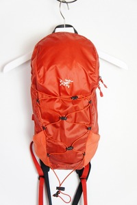 定番 正規ARC’TERYX AERIOS 10 アークテリクス アエリオス リュック バックパック デイパック 09T-1018106 本物 赤826O