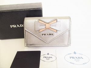 【未使用保管品】 プラダ PRADA リボン付 サフィアーノ レザー 3つ折り 財布 コンパクト財布