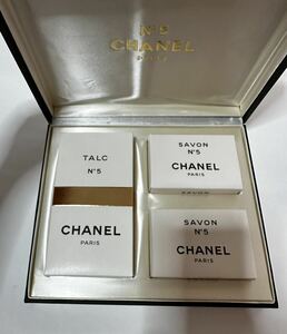 ☆☆ 未開封　新品　CHANEL シャネル　No.5 サボン　ソープ　石鹸　ソープ75g2個&タルカムパウダー100g