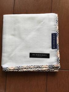 ◆Burberryバーバリー　ガーゼ風ハンカチ　薄ベージュ　未使用品