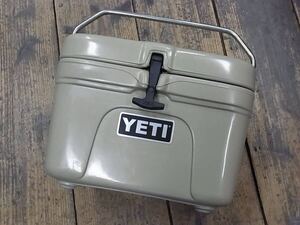 廃番 希少 YETI イエティ ROADIE 15QT Tan クーラーボックス