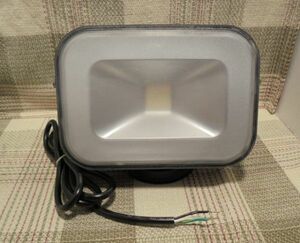 FLOOD LIGHT／LED投光器 2個セット／100-240V / 30W タイプ ／ 5700K【防水】 TS-8315B/WP-57（TES LIGHTING）