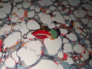 Supreme Smoking Lips Pin Pins ピン　ピンズ　タバコ　唇　リップ　