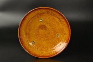 【 遼褐釉印花皿　遼時代　A MOLDED AMBER-GLAZED DISH Liao Dynasty　】