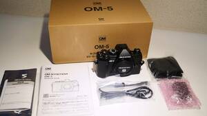 【美品】OM SYSTEM OM-5 ボディ ショット数2676枚 2023年5月購入品