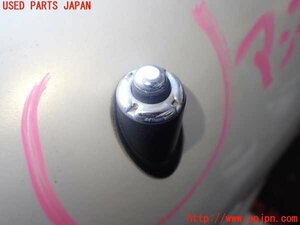 2UPJ-17716645]ランクル100系(UZJ100W)アンテナ 中古