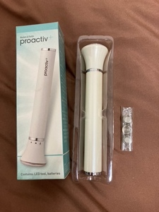 ★新品☆プロアクティブ＋青色LEDライト proactiv ニキビ予防のLEDツール コンパクトサイズ 非売品 未使用