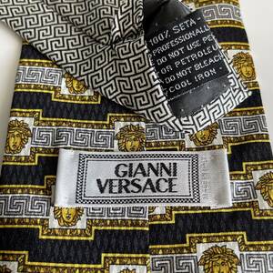 VERSACE （ヴェルサーチェ）ヴェルサーチ 黒ゴールドココマークラインネクタイ