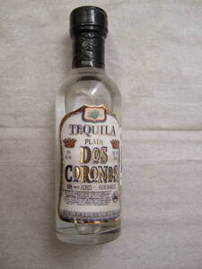 ドス コロナス テキーラ50mlとショットグラス お土産セット TEQUILA Plata Dos Coronas 50ml 38%