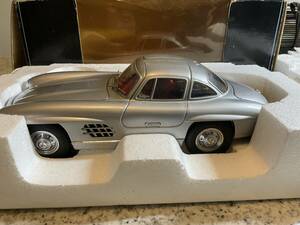 京商 1/18 7005 メルセデスベンツ300SL (シルバー)　KYOSHO 1/18 MERCEDES BENZ 300SL (Silver) 長期保管品 (本体美品）