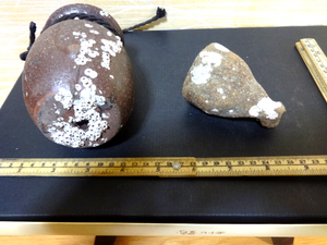 値下げ　本科小型の蛸壺とかなり古い弥生時代の土器　ミニサイズイイダコ用のツボ、扁平口珍品です。