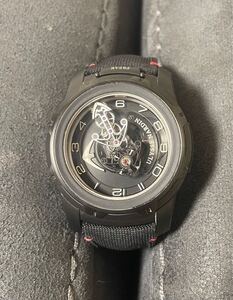 ユリスナルダンNEW ULYSSE NARDIN FREAK ブラック美品