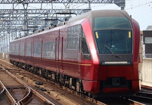 D1048 近畿日本鉄道 80000系 ひのとり 鉄道写真