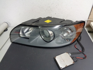 ボルボV50　CBA-MB5244 純正 ヘッドライト左（30698891）外品 HID